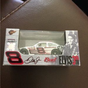 2007 Elvis Winner Circle Car